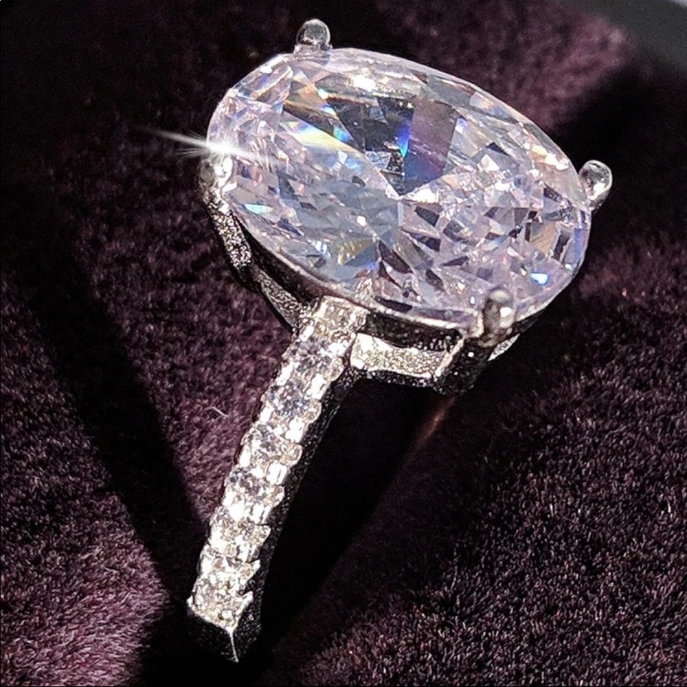 NEW💍5 CT OVAL CUT DIAMOND 925 SILVER RING, CUTE RING, SHINY RING. - Picture 6 of 6